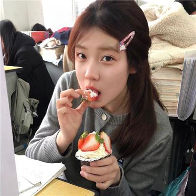 我和总裁玩心眼，总裁跟我来真的